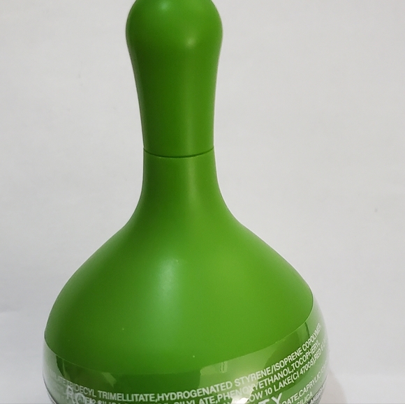 2 x 10 Romantic Beauty Lip Scrub & Mask Duo - Picture 2 of 5